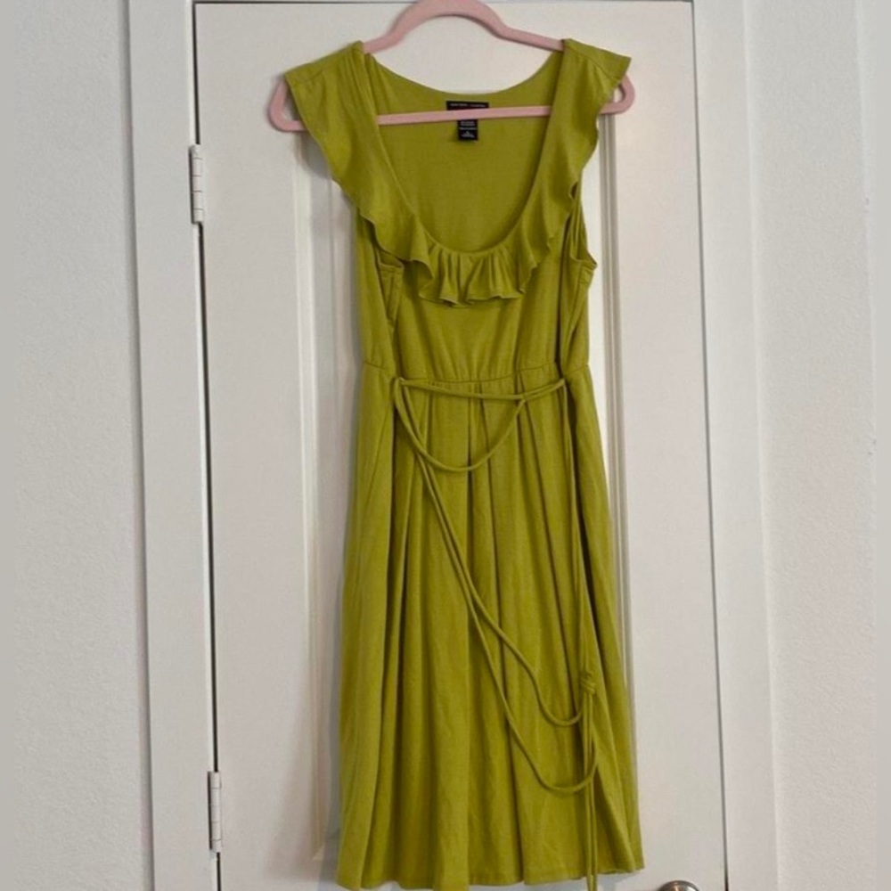 New York & Company Light Green Ruffle Sleeveless Dress